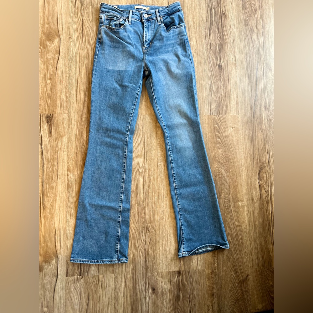 Levi 725 high rise bootcut